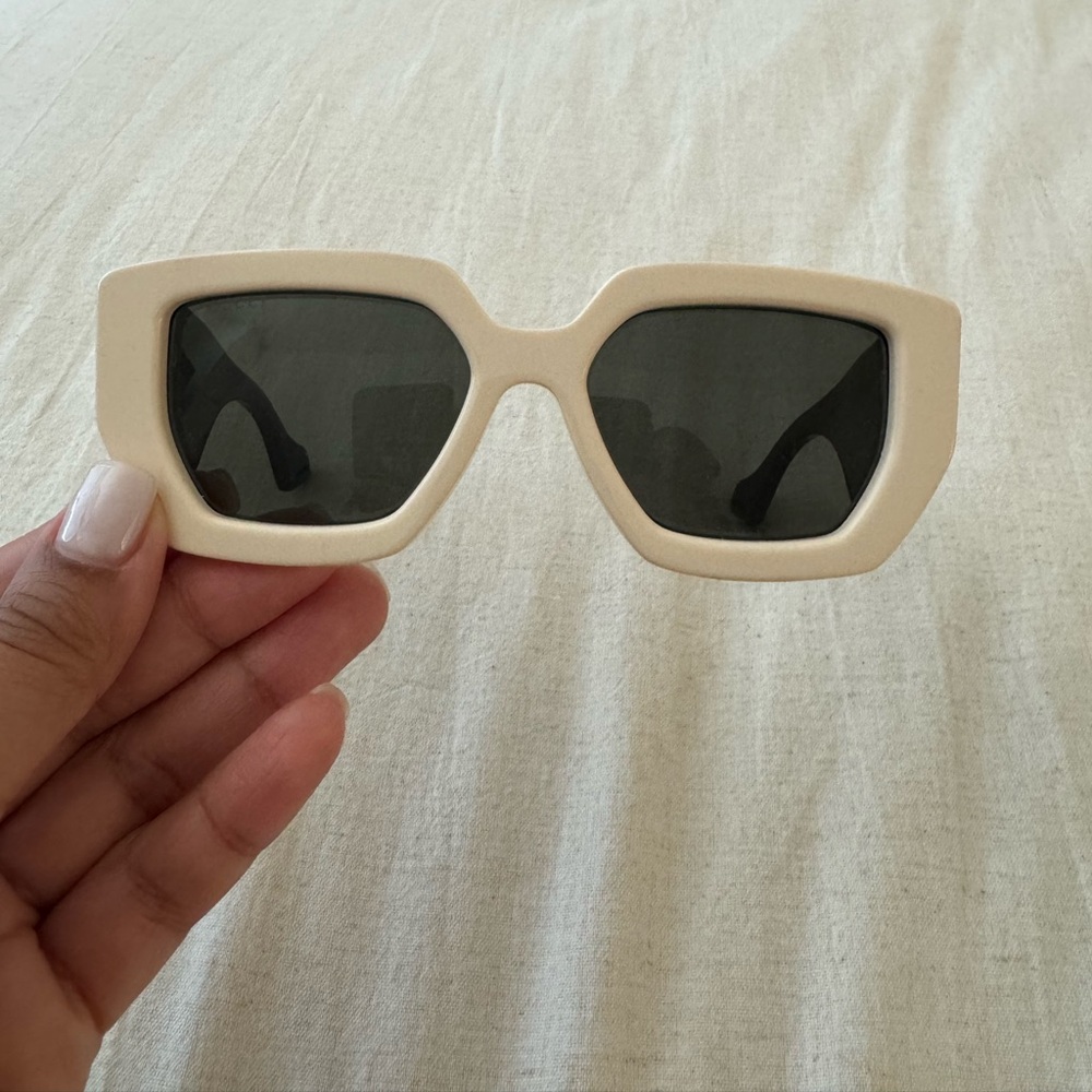 Gucci Cream/Black Sunglasses with Black Lenses